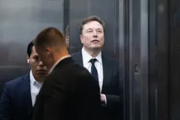 Elon Musk advirtió sobre los riesgos existenciales de la inteligencia artificial sin control