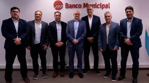 Concejales de Córdoba y Río Tercero viajaron a Rosario para estudiar el único banco municipal del país