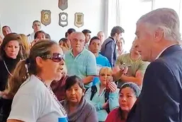 Tenso encuentro entre Aguad y los familiares de los marinos