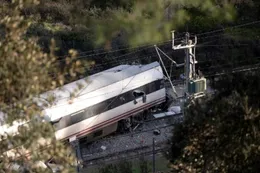 España llora a las 39 víctimas del accidente ferroviario: todo lo que se sabe hasta ahora sobre la tragedia que paralizó el país