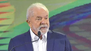 Lula lanzó su campaña para “reconstruir” a Brasil