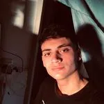 Quién era Franco, el joven que se descompensó y murió tras ir a una fiesta electrónica