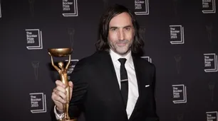 El escritor irlandés Paul Lynch ganó el Booker Prize