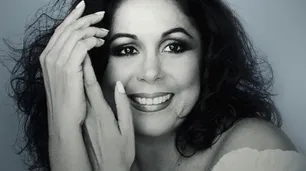 Isabel Pantoja llegó envuelta en polémica: retrasos, niebla, críticas y un "no" a Susana