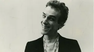 Las 70 frases más hermosas de la poesía de Luis Alberto Spinetta