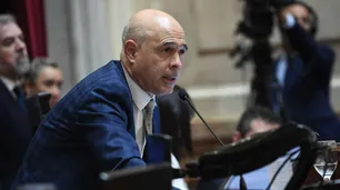 "Más casta imposible": a un senador libertario se le escapó en vivo que tiene "más de 15 asesores"
