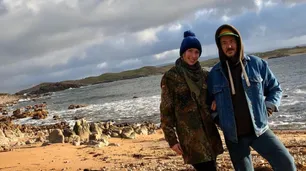 Sobrevivientes: pareja supera la pandemia en isla remota sin luz, gas ni agua