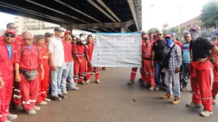 Trabajadores de petroleras de Venezuela protestan por salarios
