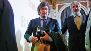 Milei se acerca a Barrionuevo y pide ayuda al sindicalismo para fiscalizar en octubre