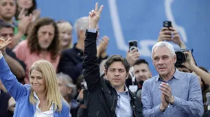 Axel Kicillof dio una entrevista al Financial Times: criticó el rumbo de Javier Milei y dijo que su relación con Cristina es "permanente"