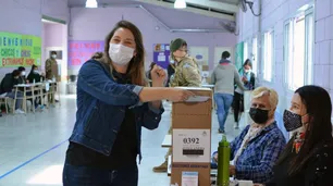 En qué consiste el proyecto de la izquierda para elevar el salario mínimo a $100 mil