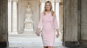 Fabiola Yáñez y su espléndida figura: lactancia y austeridad versus "mommy makeover"