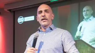 Emiliano Yacobitti: "Los sueldos de los docentes universitarios arrancan en los 250 mil pesos"