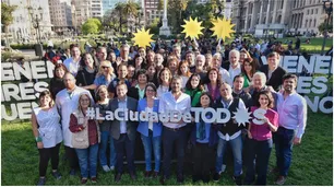 El Frente de Todos porteño cerró campaña en "Las Violetas" y "Güerrin"