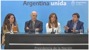 Martín Caparrós, sobre la Mesa del Hambre: "Nunca formé parte, yo sólo aparezco en una foto"
