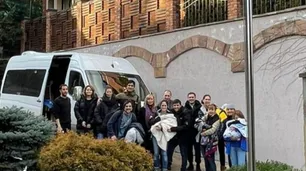 La dramática historia de 5 familias argentinas que fueron a Ucrania a conocer a sus bebés de vientres subrogados