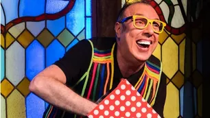 El mago español Arsenio Puro, semifinalista de "Got Talent", murió en pleno show