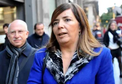 En medio de la represión, Cerruti chicaneó a un dirigente que apoyaba a los despedidos