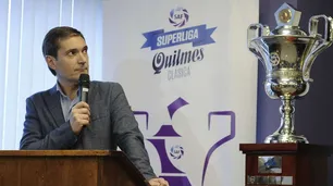 La muerte del fútbol | Manos de guante blanco | (Duodécima entrega)