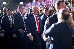 Más aranceles y menos impuestos directos: el proyecto de Trump para la economía de EEUU