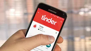 Reino Unido: busca potenciar la vacunación con las aplicaciones de citas como Tinder
