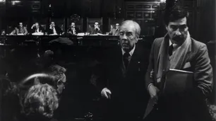 Hace 40 años, Jorge Luis Borges asistía al Juicio a la Juntas para escuchar la declaración de un sobreviviente