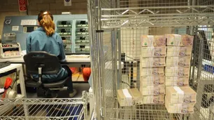El costo de mover el efectivo en tiempos de tasas altas y más pago electrónico