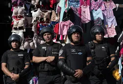 La Salada: secuestraron 140.000 prendas de marcas falsificadas