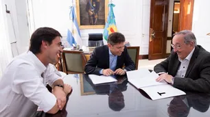 El spot del candidato K que apuesta a cerrar la grieta mostrando trabajo en conjunto con su adversario