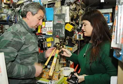 Adiós al ‘coso del cosito’: las ferreterías se reinventan por las compras femeninas