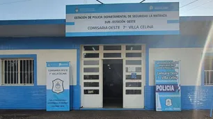 Un hombre estranguló a sus dos hijas de tres años y luego se suicidó