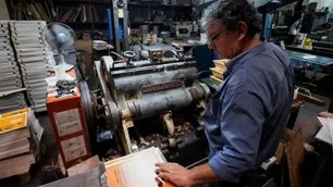 Efecto "serrucho": la actividad económica cayó en abril tras el repunte de marzo, según privados