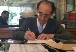 Ante el embate, Fayt recibió un fuerte apoyo de los ciudadanos