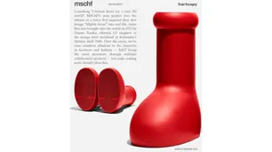 Unas botas rojas enormes para sentirse como Astroboy