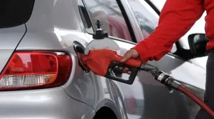 El Gobierno autorizó la venta de un gasoil más contaminante en grandes ciudades