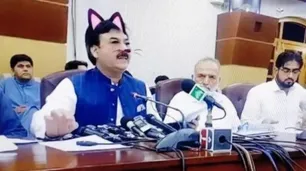 Un ministro transmitió una conferencia en Facebook Live y olvidó sacar el "filtro de gato"