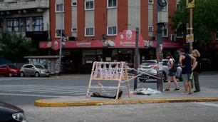 Video: el momento en el que un auto atropella a cinco personas en Balvanera