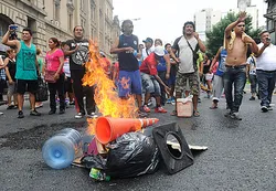 “O entramos todos o no entra nadie”, dice el líder de los manteros de Once