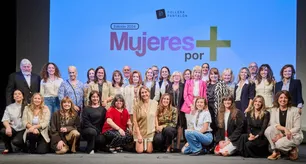 La Iniciativa Pollera Pantalón entrega el premio 'Mujeres por Más' a cuatro emprendedoras que transforman la realidad