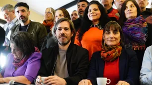 El Frente de Izquierda presentó sus caras de peso: Nicolás del Caño en la Tercera Sección, y Romina Del Plá en la Primera