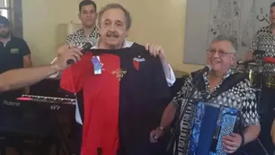 Ricardo Alfonsín y un homenaje a Los Palmeras en Madrid al ritmo del "Bombón Asesino"