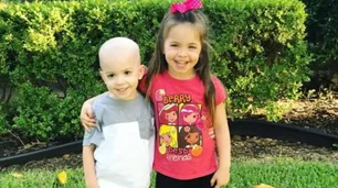 Amor entre hermanos, una foto sobre el cáncer que conmueve