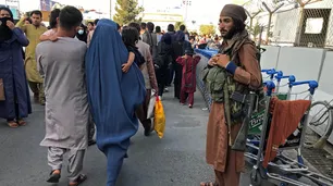 Volvieron peores: denuncian que los talibanes golpearon y violaron a un afgano gay