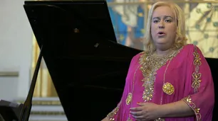 De tenor a soprano, la primera artista transexual que brilla en el Teatro Colón