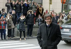 Cataluña: Puigdemont decidió entregarse en Bélgica