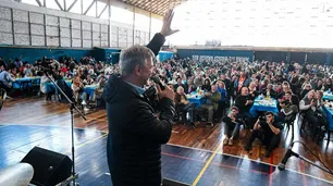 Córdoba en OFF: 25 de Mayo, más que una fecha patria con Pretto marcando la cancha en la capital
