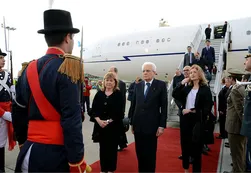 Llegó a la Argentina el presidente de Italia y es recibido por Macri
