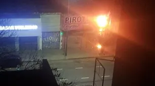 Más incendios porteños: esta madrugada se quemó un comercio de cotillón y pirotecnia de San Cristóbal
