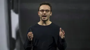 Brendan Iribe de Oculus se suma a fundadores que dejan Facebook
