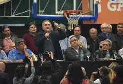 Entre abucheos y silbidos, la CGT confirmó una movilización para el 22 de agosto